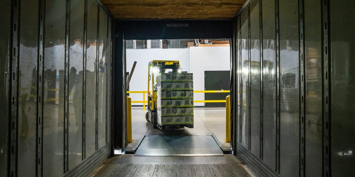 elevate-dI-aXC7DWpQ-unsplash